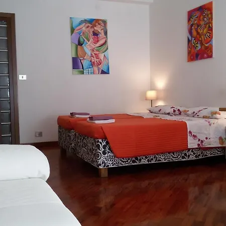 Bed & Breakfast Camera Vicino Metro Furio Camillo Řím