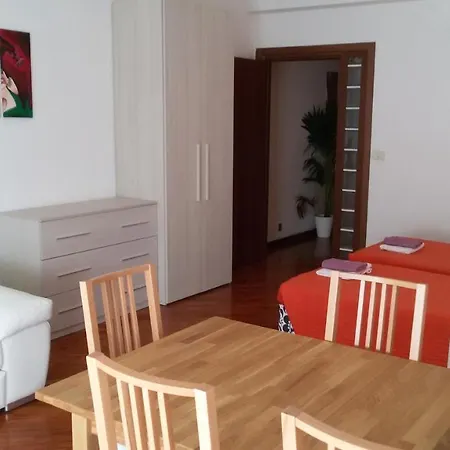 Bed & Breakfast Camera Vicino Metro Furio Camillo